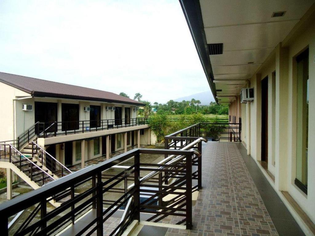 Quezon Premier Hotel Lucena Luaran gambar