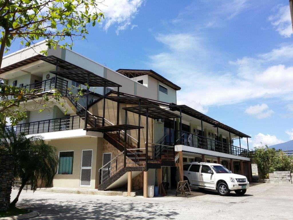 Quezon Premier Hotel Lucena Luaran gambar
