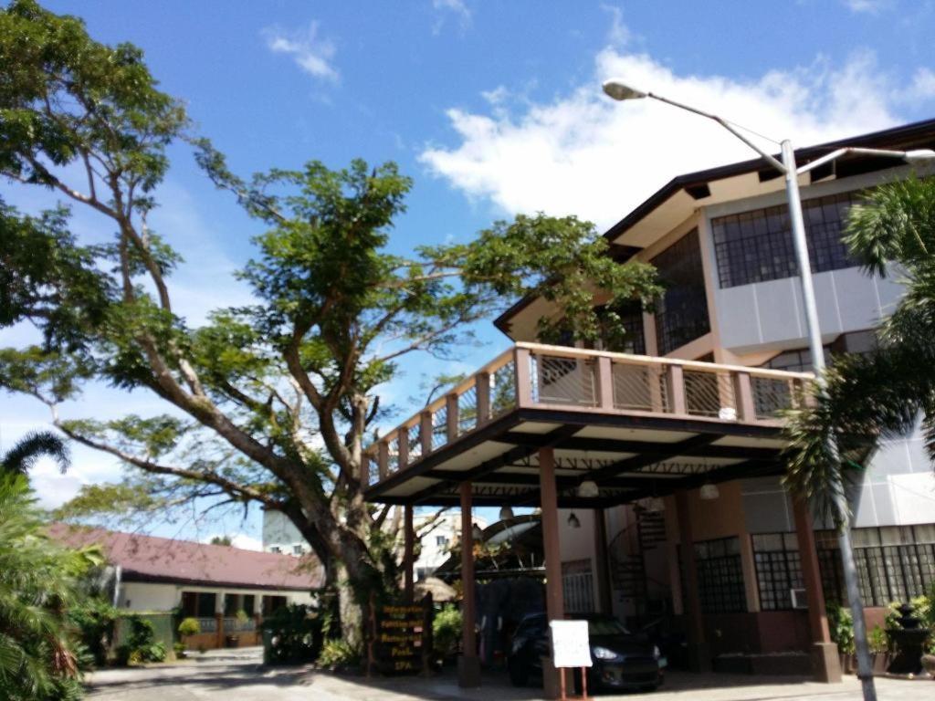Quezon Premier Hotel Lucena Luaran gambar
