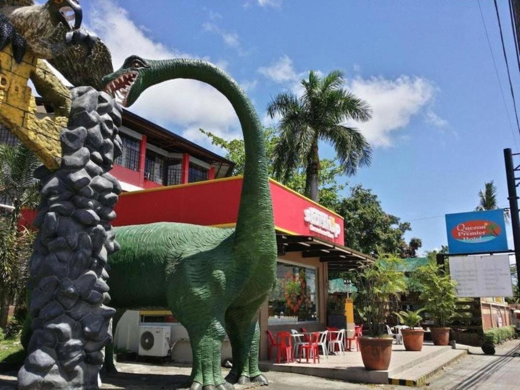 Quezon Premier Hotel Lucena Luaran gambar