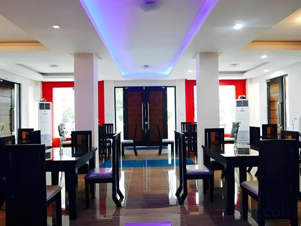 Quezon Premier Hotel Lucena Luaran gambar